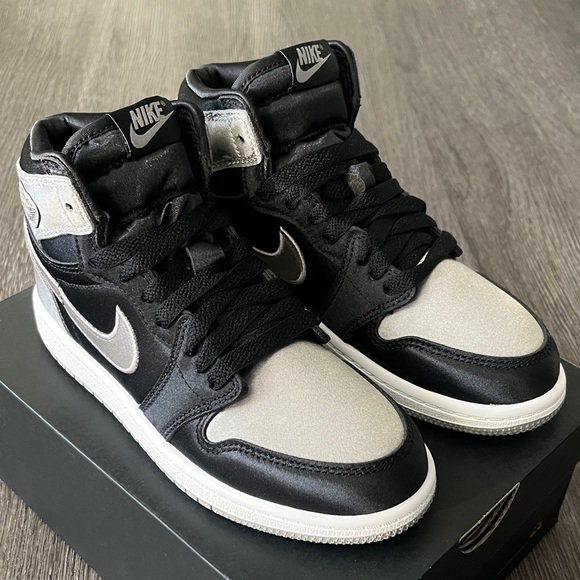 Nike Jordan 1 High PS Satin Shadow - Picture 1 of 8